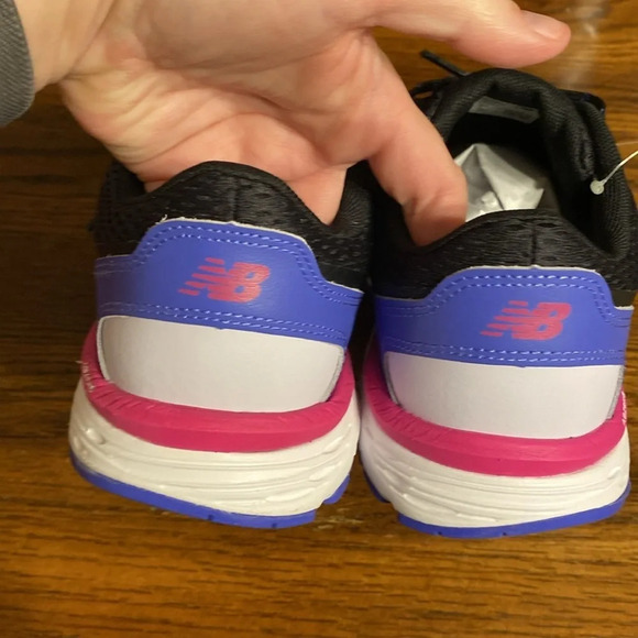 New Balance 680 sneakers - Picture 9 of 10